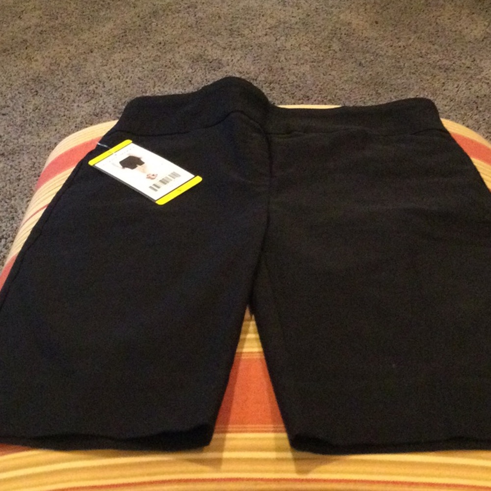 NWT Hilary Ridley Black Bermuda Shorts